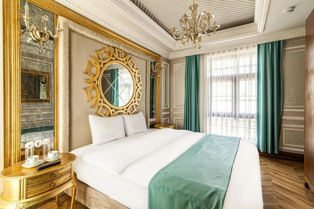 Studio In Historic Mansion In Beylerbeyi location