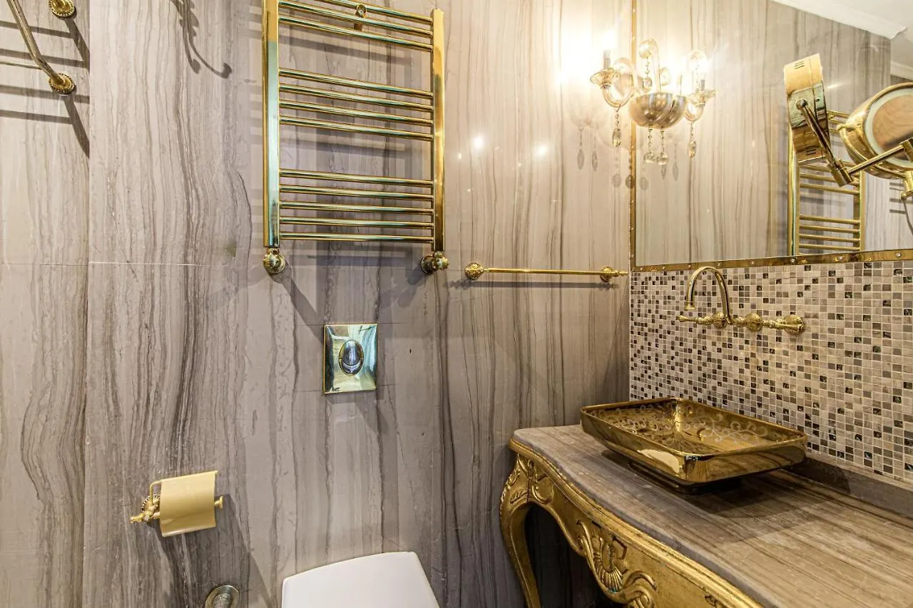 Studio In Historic Mansion In Beylerbeyi Istanbul Apartment